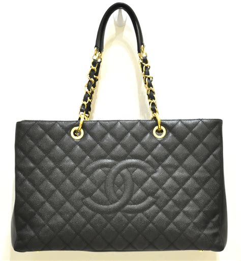 who sells Chanel